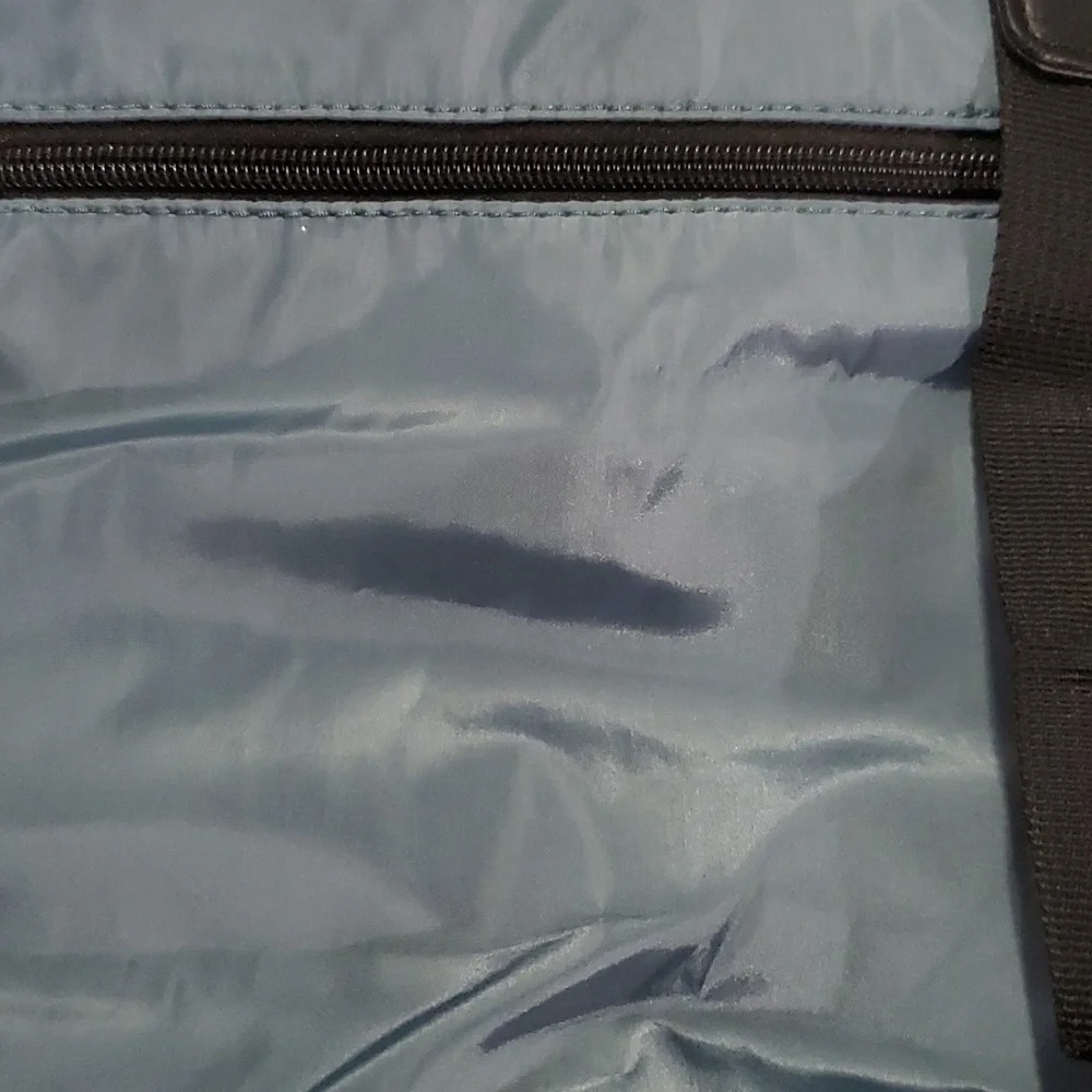 Duffle bag by ZIP 'N JET in Blue